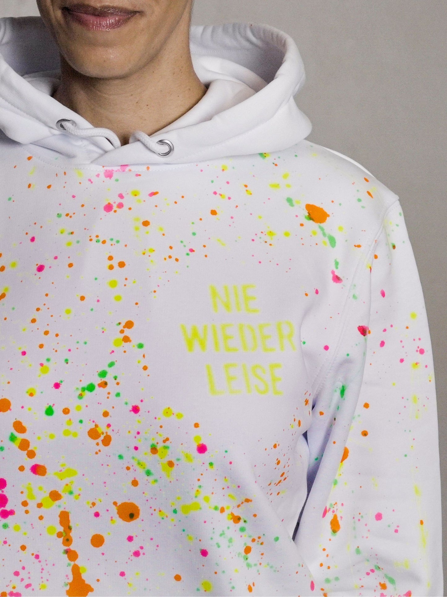 Celina Bostic - Nie wieder leise - Hoodie Unisex (Neon Splatter)