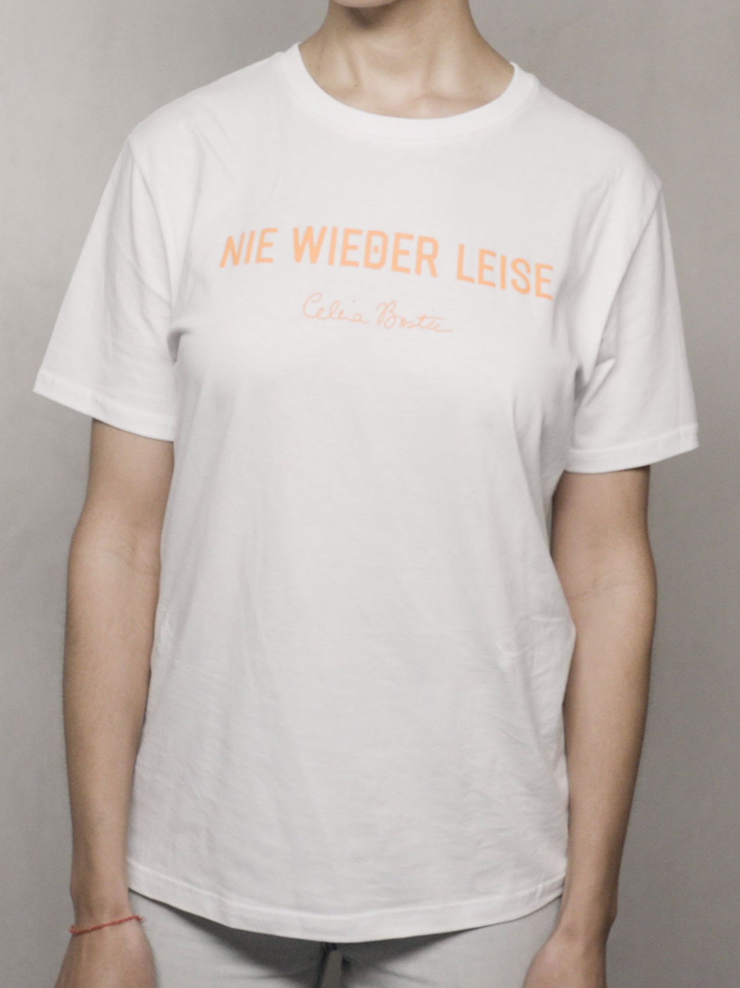 Celina Bostic - Nie wieder leise - Shirt Unisex (Orange Schrift)